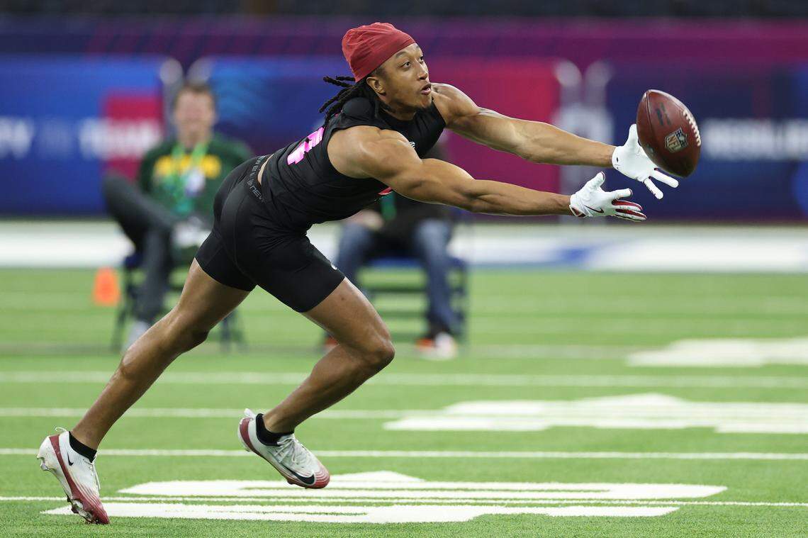INDIANAPOLIS, INDIANA - FEBRUARY 27: Julian Neal of the Arkansas Razorbacks participates in a drill during the 2026 NFL Scouting Combine at Lucas Oil Stadium on February 27, 2026 in Indianapolis, Indiana. (Photo by Stacy Revere/Getty Images)
