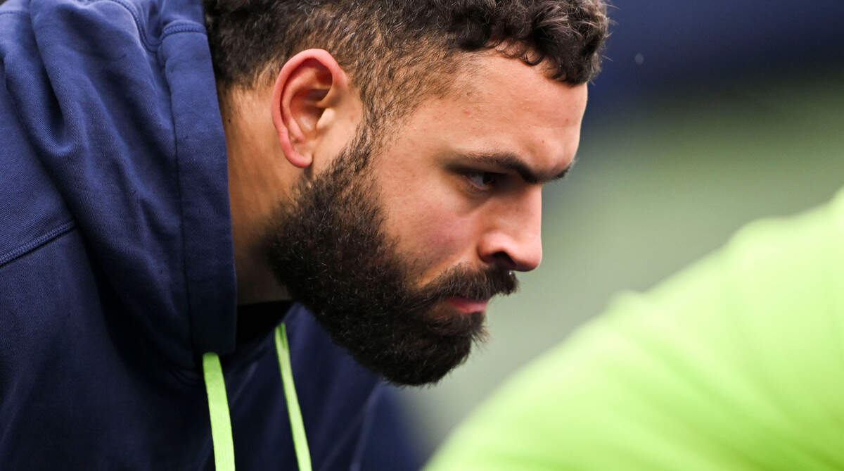 Seattle Seahawks offensive tackle Abraham Lucas (72) warms up before the game against the Arizona Cardinals at Lumen Field, on Sunday, Nov. 24, 2024, in Seattle, Wash.