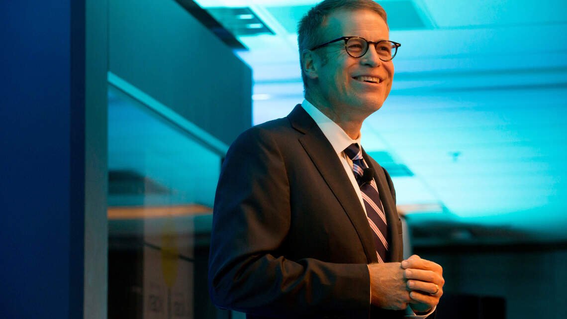 Late Southwest Airlines and Nordstrom leaders never lost sight of customer service