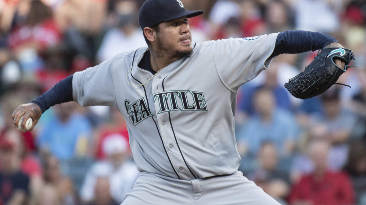Seattle Mariners starting pitcher Felix Hernandez delvers a pitch during the first inning of the team’s baseball game against the Los Angeles Angels in Anaheim, Calif., Saturday, July 28, 2018. (AP Photo/Kyusung Gong)