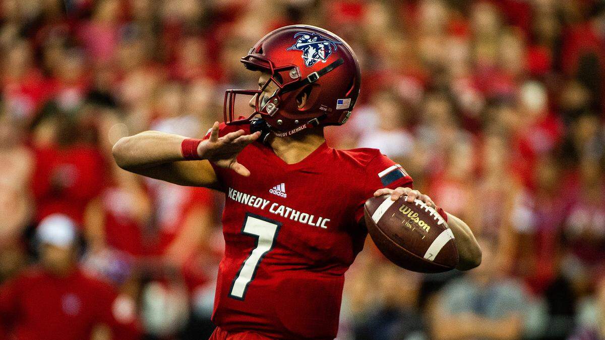 Kennedy Catholic’s Sam Huard (7) throws a pass during the first quarter. Kennedy Catholic played Bethel in a high school football game at CenturyLink Field in Seattle, Wash., on Friday, Sept. 6, 2019.