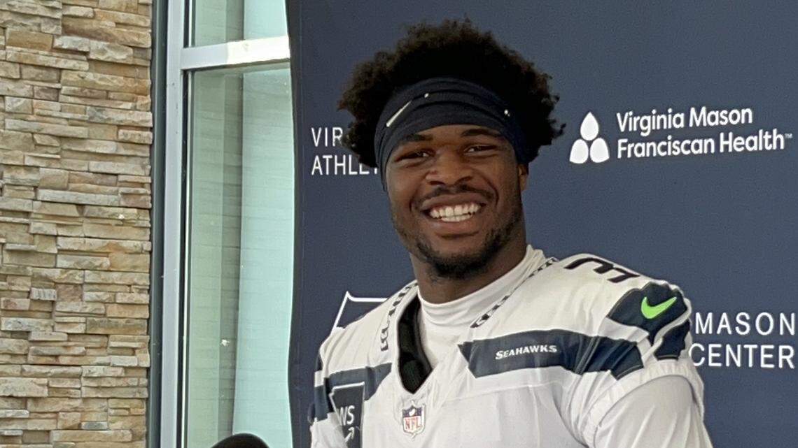 emmanwori-devon-witherspoon-seahawks-training-camp-stars-bellingham
