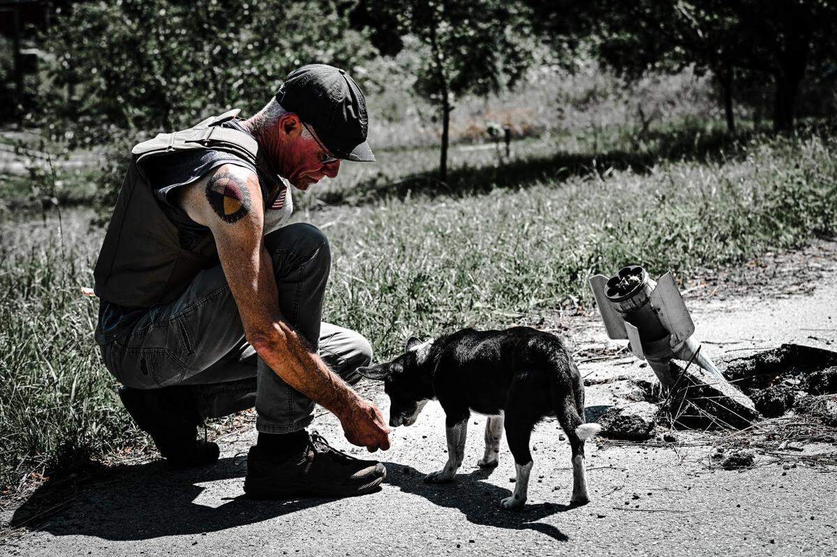 Pierce County local Tom Bates has been rescuing abandoned animals in Ukraine.