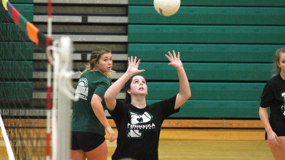 Peninsula High School’s Erin Ganong in practice on Monday morning.