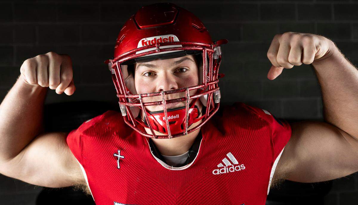 Kennedy Catholic junior defensive end Derek Colman-Brusa is the state’s top-rated recruit in the 2026 class and holds offers from UW, Oregon, Ohio State and others.