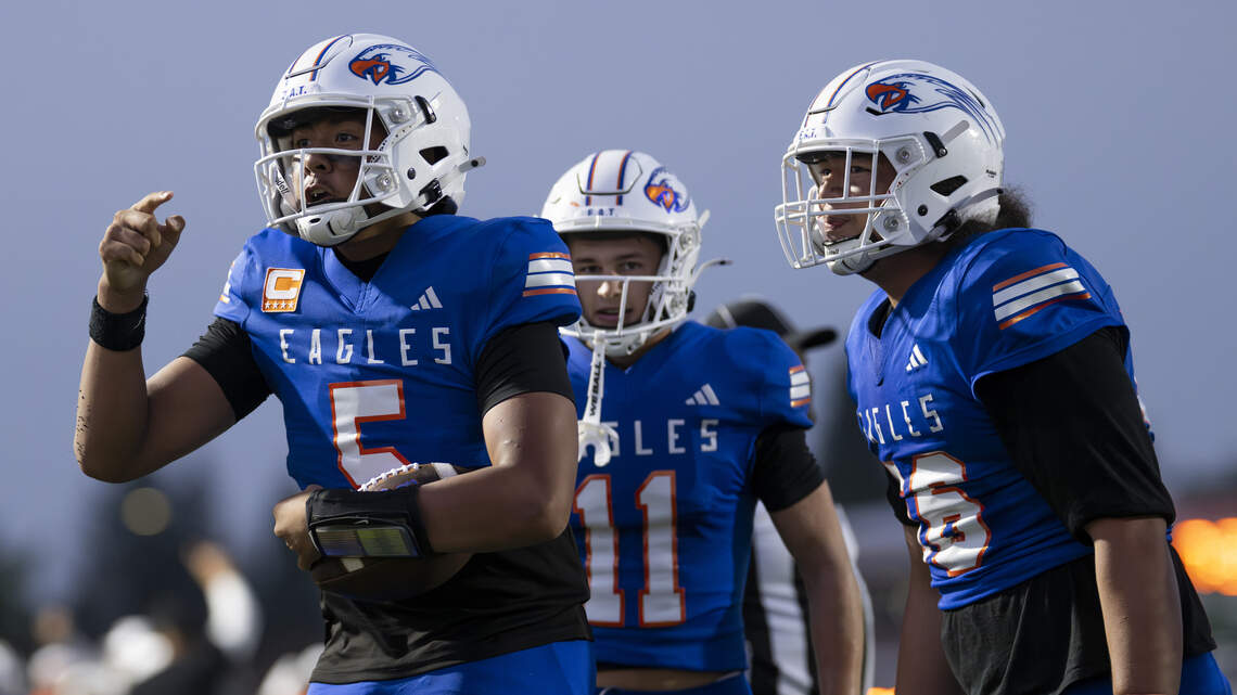 High school football roundup: Graham-Kapowsin routs Spanaway Lake