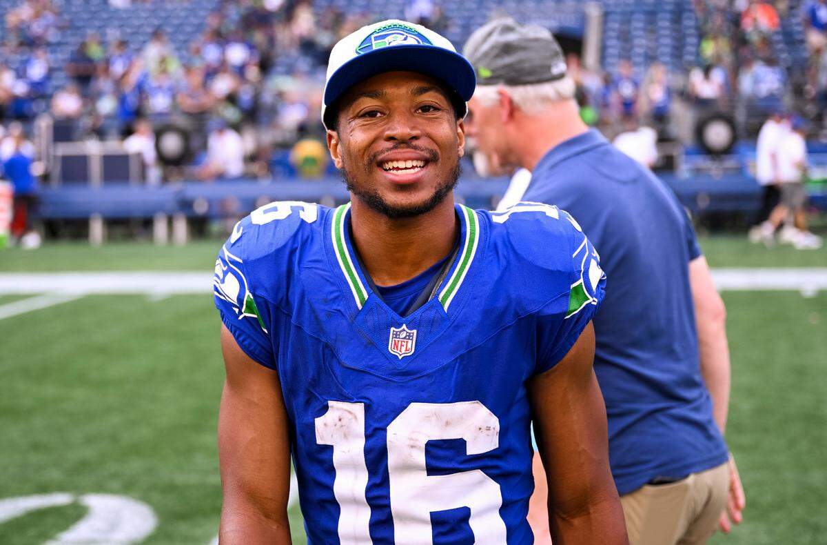 Seattle Seahawks wide receiver Tyler Lockett (16) celebrates the Seattle Seahawks 26-20 victory against the Denver Broncos at Lumen Field, on Sunday, Sept. 8, 2024, in Seattle, Wash.