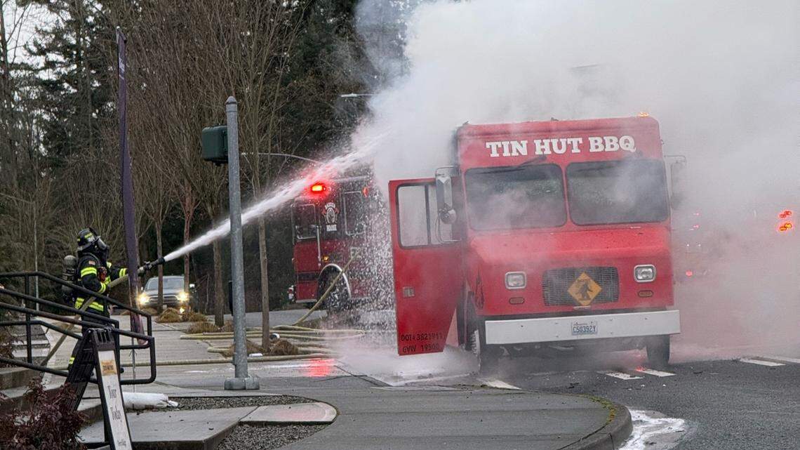Crews fight flames after barbecue food truck catches fire in Puyallup