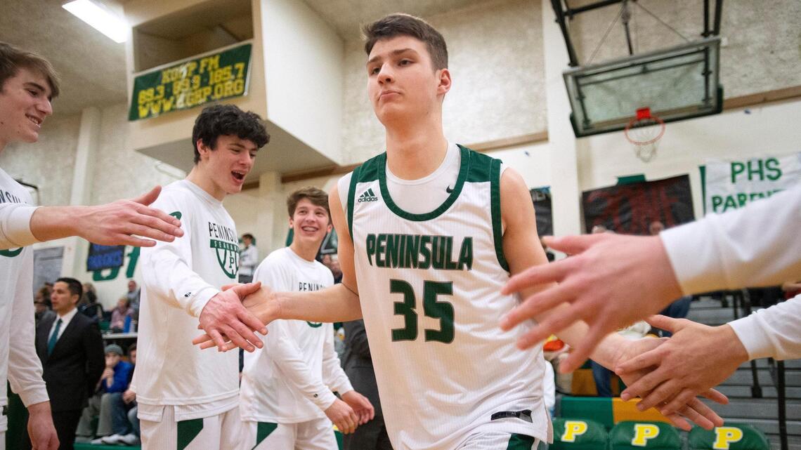 Luke Browne soars as freshman for Peninsula Seahawks basketball program