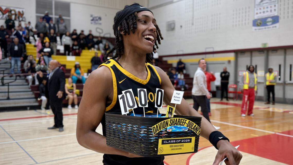 Lincoln star hits 1K points on epic dunk; Auburn Mountainview beats Bellarmine