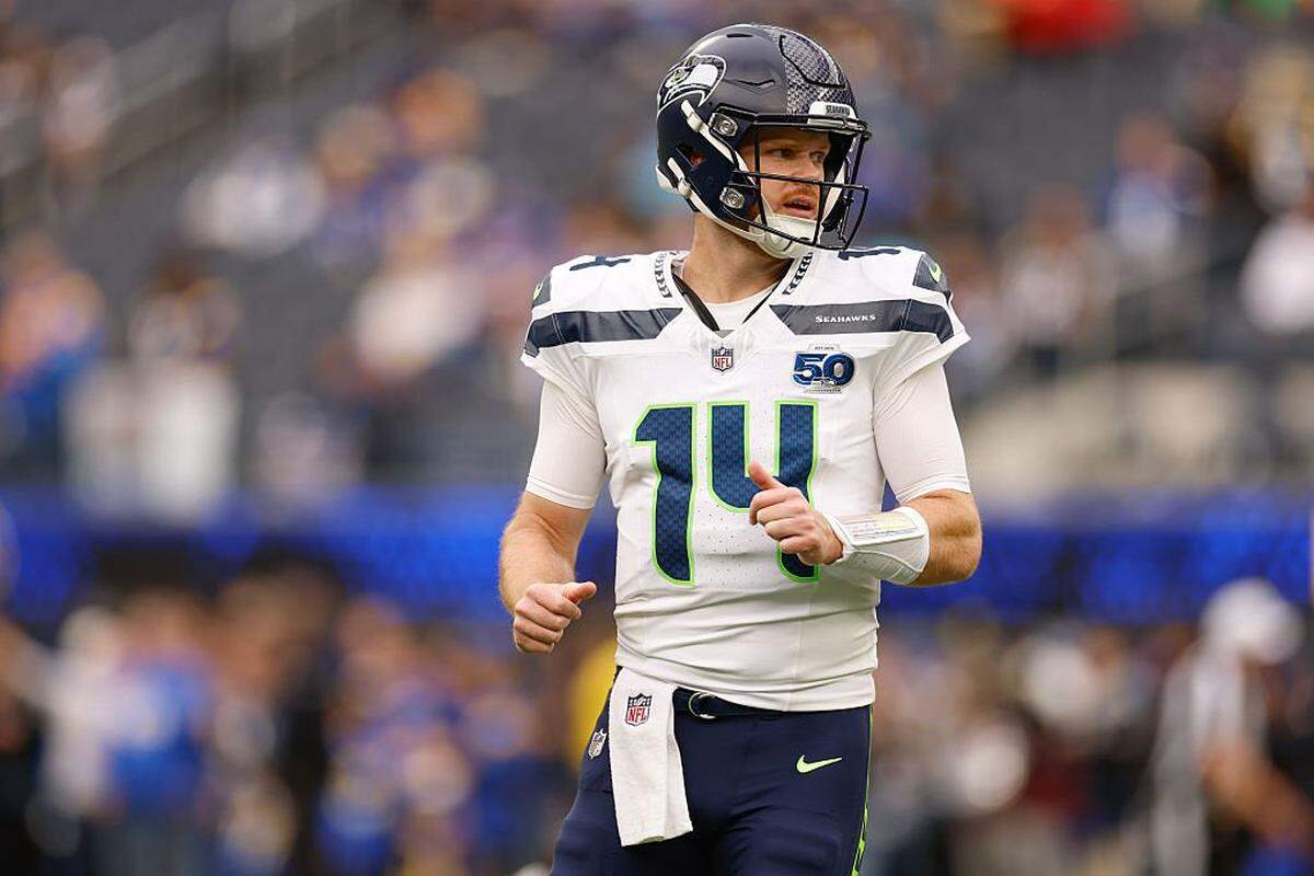 Seattle Seahawks quarterback Sam Darnold (14) looks on during warmups before the game against the Los Angeles Rams at SoFi Stadium on November 16, 2025 in Inglewood, California. (Photo by Harry How/Getty Images)
