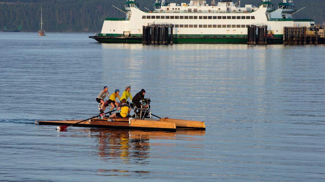 Almost anything goes in bonkers paddle race across Puget Sound