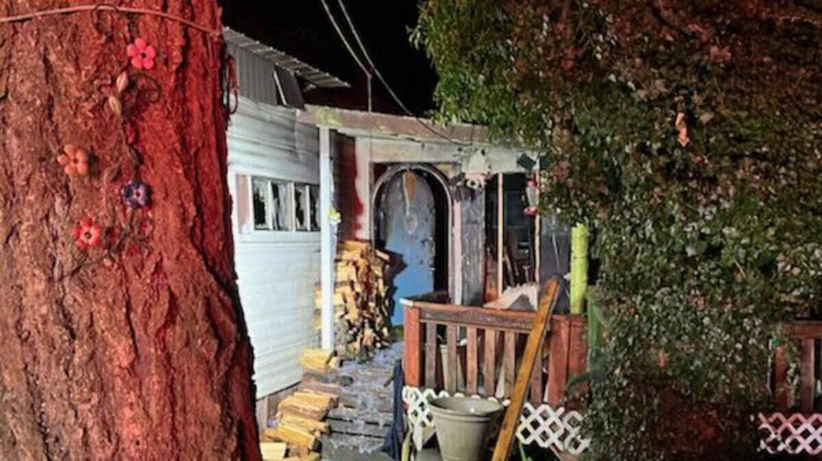 A structural fire on the 15700 block of 82nd Avenue East in Tacoma left one person with serious injuries on March 22, 2025, according to Central Pierce Fire & Rescue.