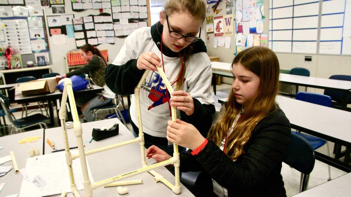 Expo opens career path doors to area girls in science, math, arts