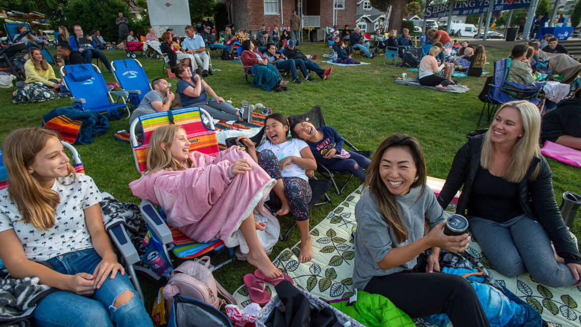 Where can I watch free outdoor movies in Tacoma area? See summer schedules