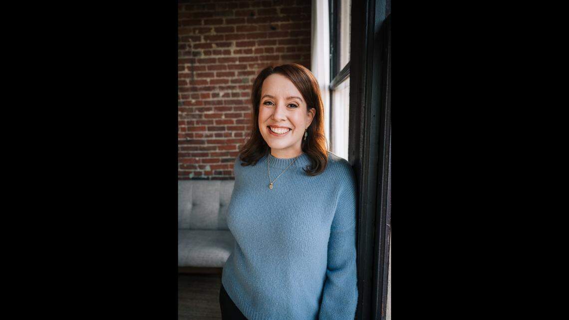 Author of popular ‘Bridgerton’ series to appear at Tacoma Book Fair event