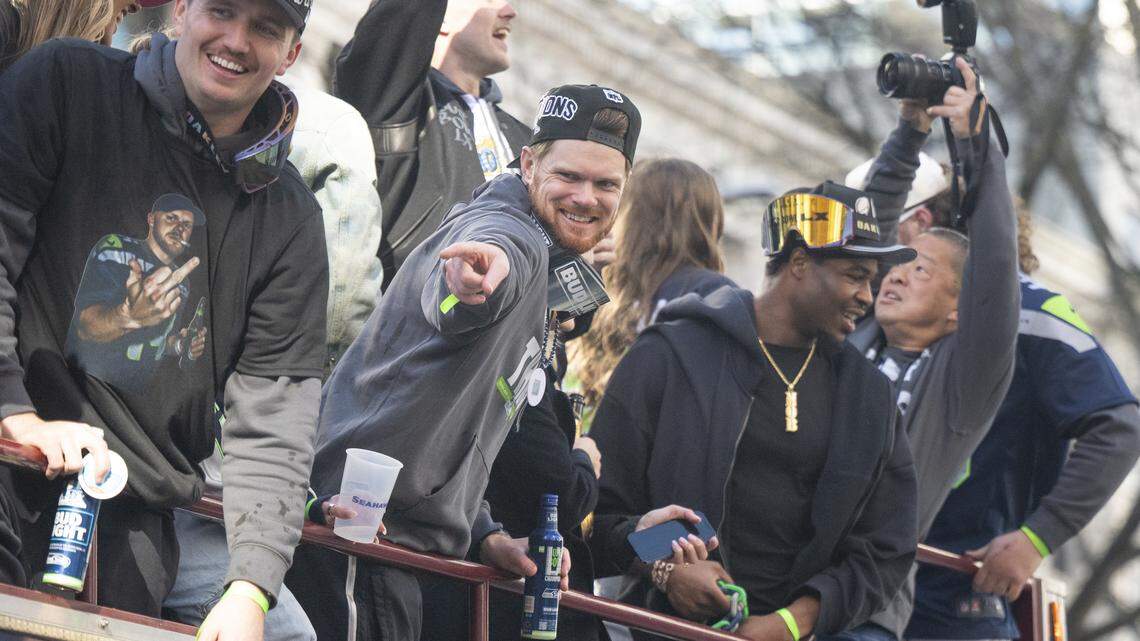Seahawks, 700k+ fans wild at Super Bowl parade: ‘Crazy! This is beyond belief!’