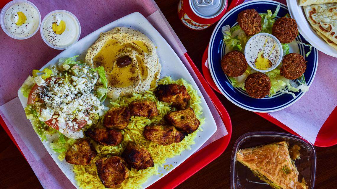 Chicken kabobs, homemade hummus, gyros and more at new Tacoma-area restaurant