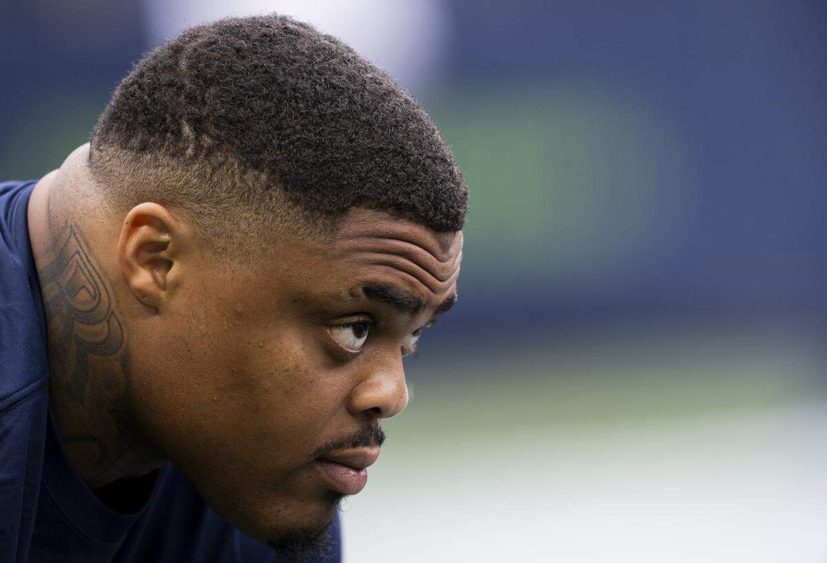 Seattle Seahawks defensive tackle Byron Murphy II (91) warms up before the preseason game against the Kansas City Chiefs at Lumen Field, on Friday, Aug. 15, 2025, in Seattle.