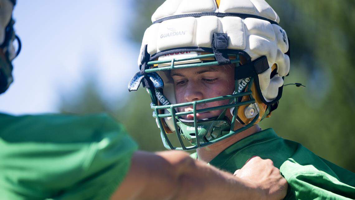 High school football season preview: 2A Evergreen Conference, 1A Nisqually