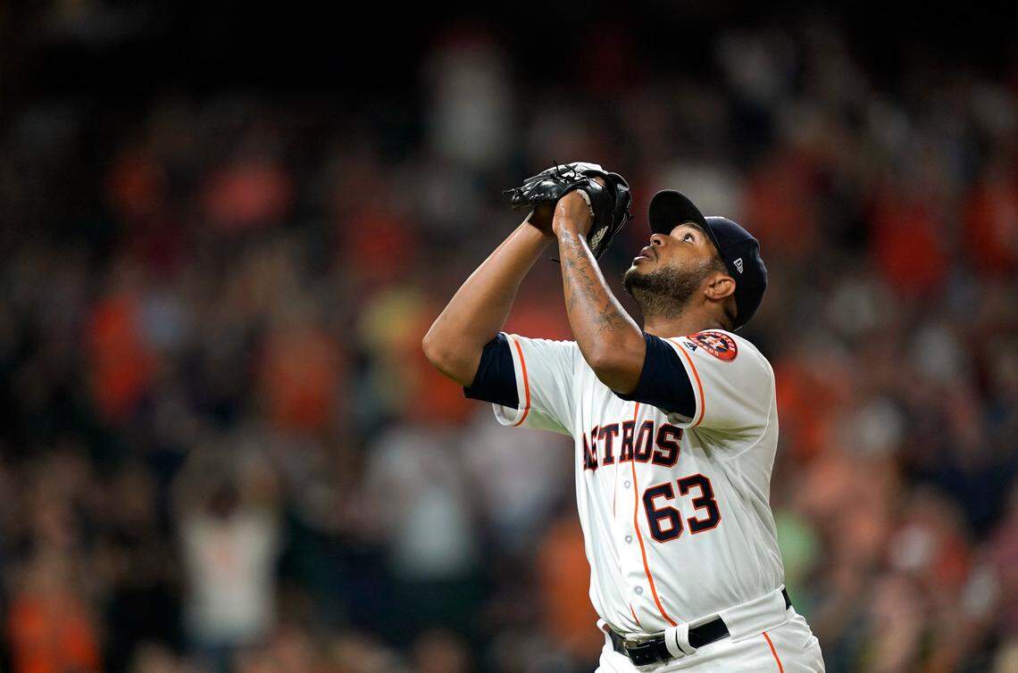 Houston Astros starting pitcher Josh James looks up as he leaves the field during the sixth inning of a baseball game against the Seattle Mariners Tuesday, Sept. 18, 2018, in Houston. (AP Photo/David J. Phillip)