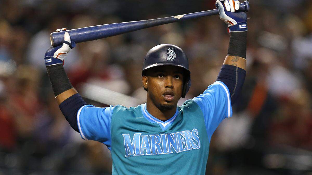 Seattle Mariners shortstop Jean Segura (2) in the first inning during a baseball game against the Arizona Diamondbacks, Sunday, Aug. 26, 2018, in Phoenix. (AP Photo/Rick Scuteri)