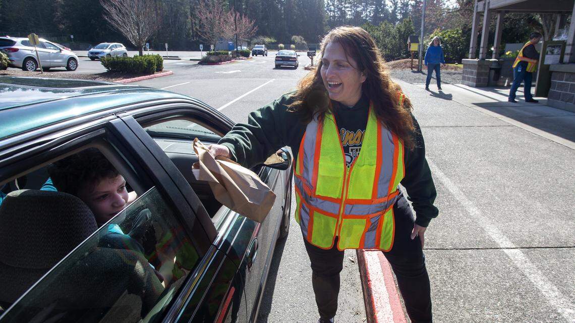 Time’s up for students’ pandemic meal money, but most in WA haven’t enrolled
