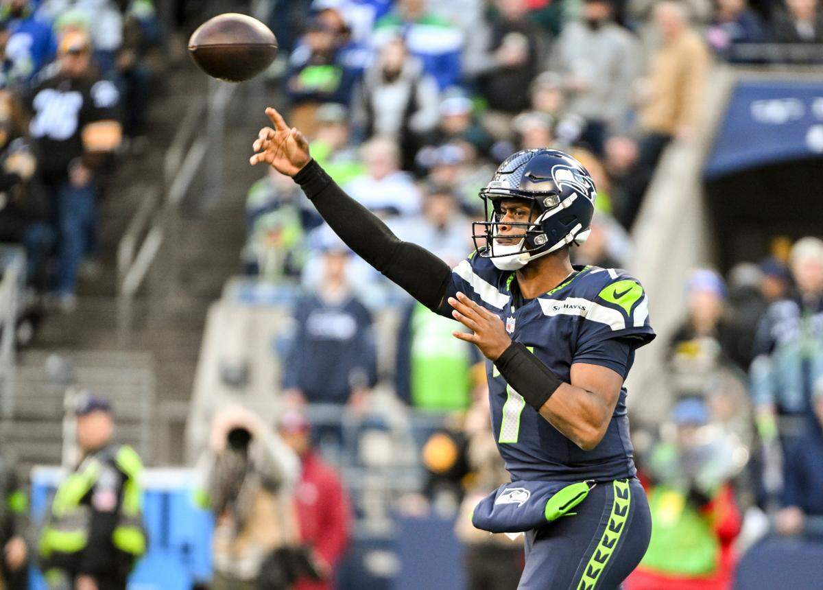 Seattle Seahawks quarterback Geno Smith (7) passes the ball during the first quarter of the game against the Pittsburgh Steelers at Lumen Field, on Sunday, Dec. 31, 2023, in Seattle, Wash.