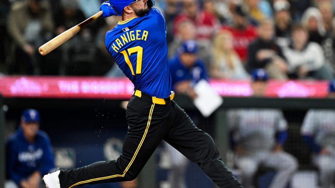 Mariners can’t sweep -- but capture series over Philadelphia, AL West lead