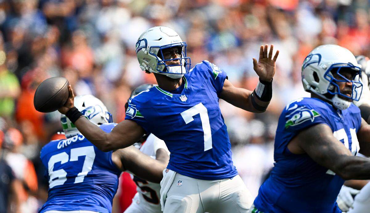 Seattle Seahawks quarterback Geno Smith (7) passes the ball during the first quarter of the game against the Denver Broncos at Lumen Field, on Sunday, Sept. 8, 2024, in Seattle, Wash.