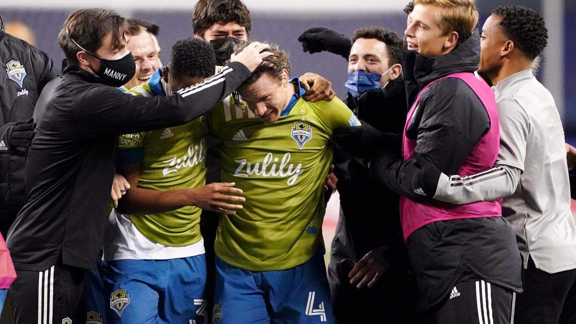 Brian Schmetzer, Sigi Schmid are the Sounders-Crew link for Saturday’s MLS Cup in Columbus