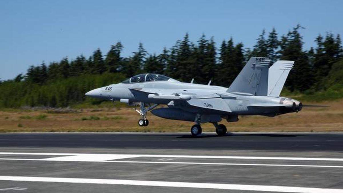 An EA-18G Growler assigned to Electronic Attack Squadron (VAQ) 129 lands on Naval Air Station Whidbey Island’s Ault Field in 2021.