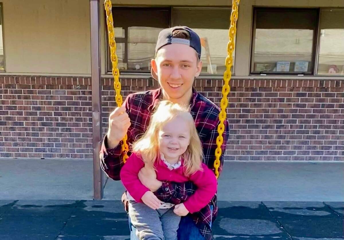 Triston Smith, 24, is pictured with his 4-year-old daughter, Izzy.