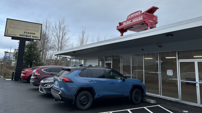 Tacoma’s ‘piano in the sky’ to remain on roof of building serving a new musical purpose
