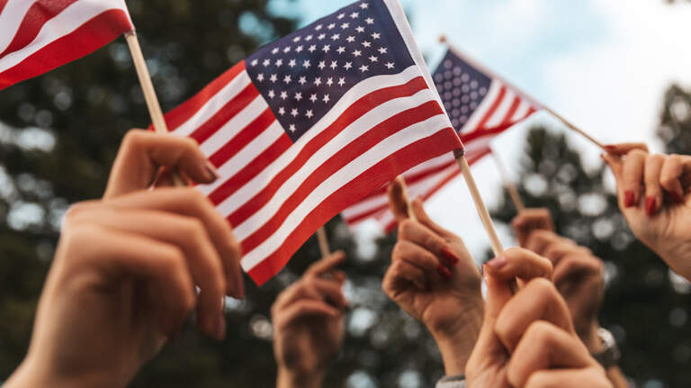 How should I display American flag on Fourth of July? Know these rules