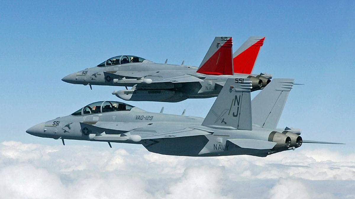An EA-18G Growler like those pictured here crashed near Mount Rainier on Tuesday, the U.S. Navy reported.
