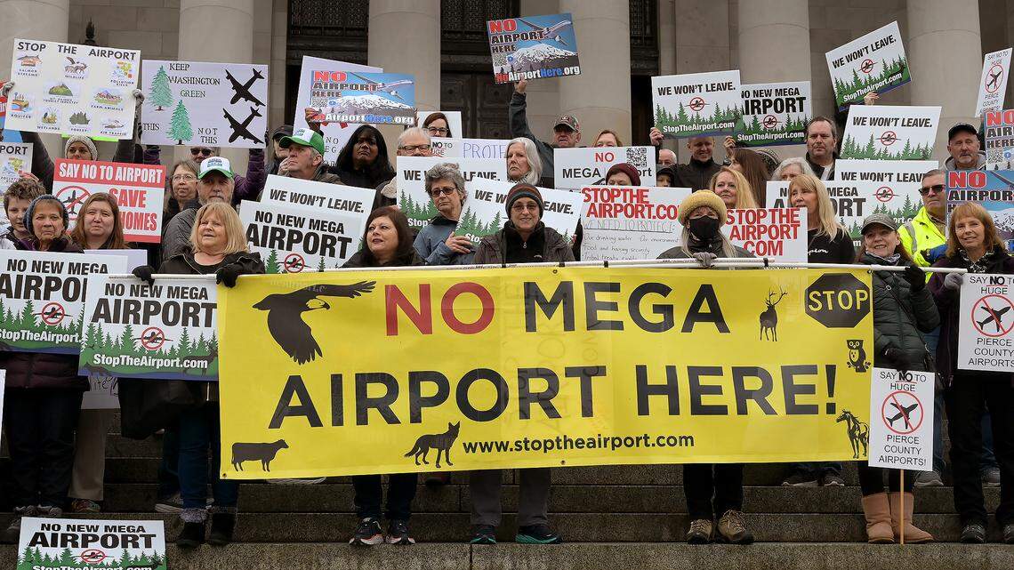 Commission studying new WA airport still could recommend site, despite Inslee’s wishes