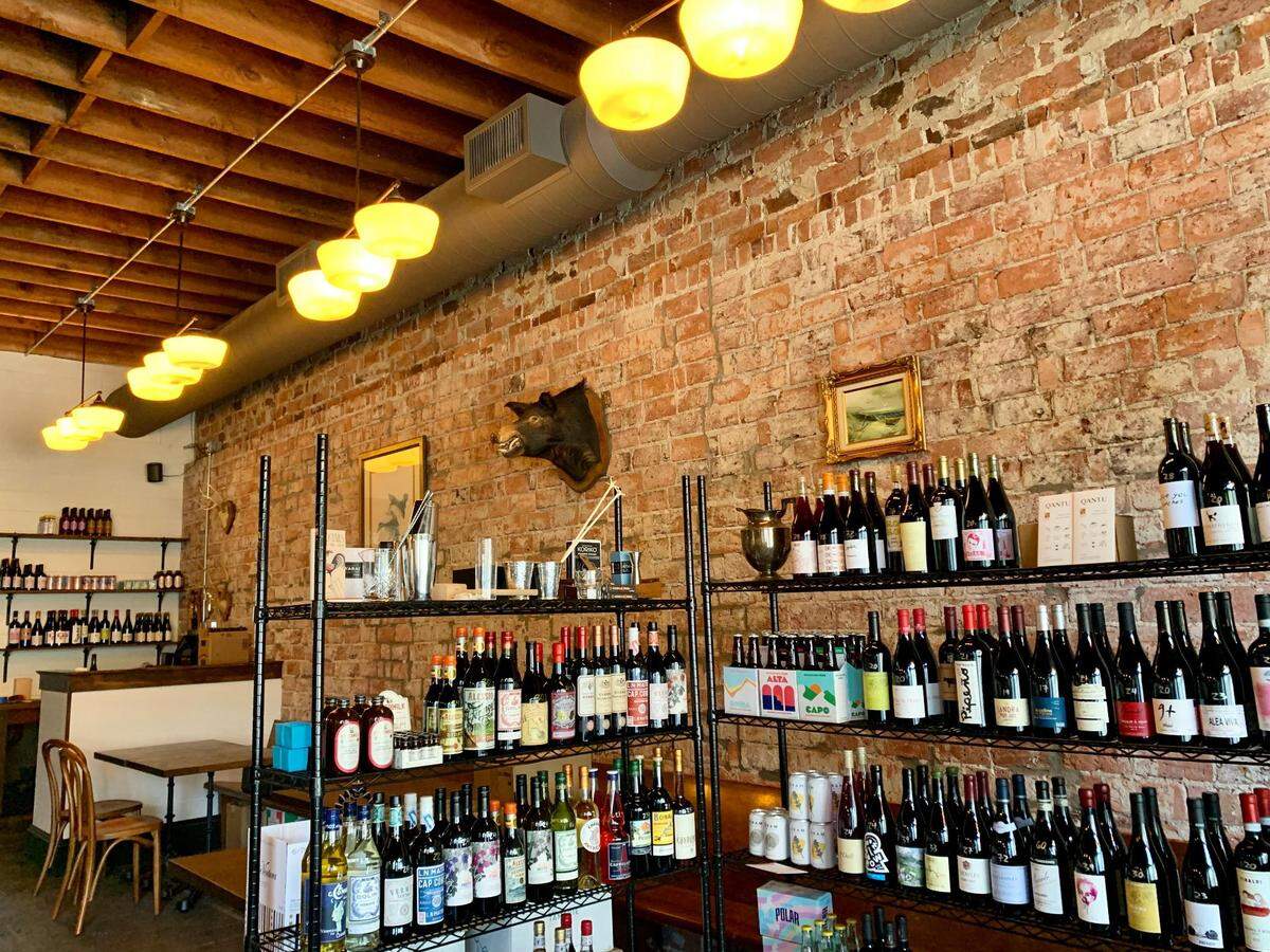 Field Bar opened in July 2020 as a bottle shop focused on natural wine and wine-based aperitifs. The shelves have been swapped for tables for the restaurant’s formal opening on September 22, 2021.