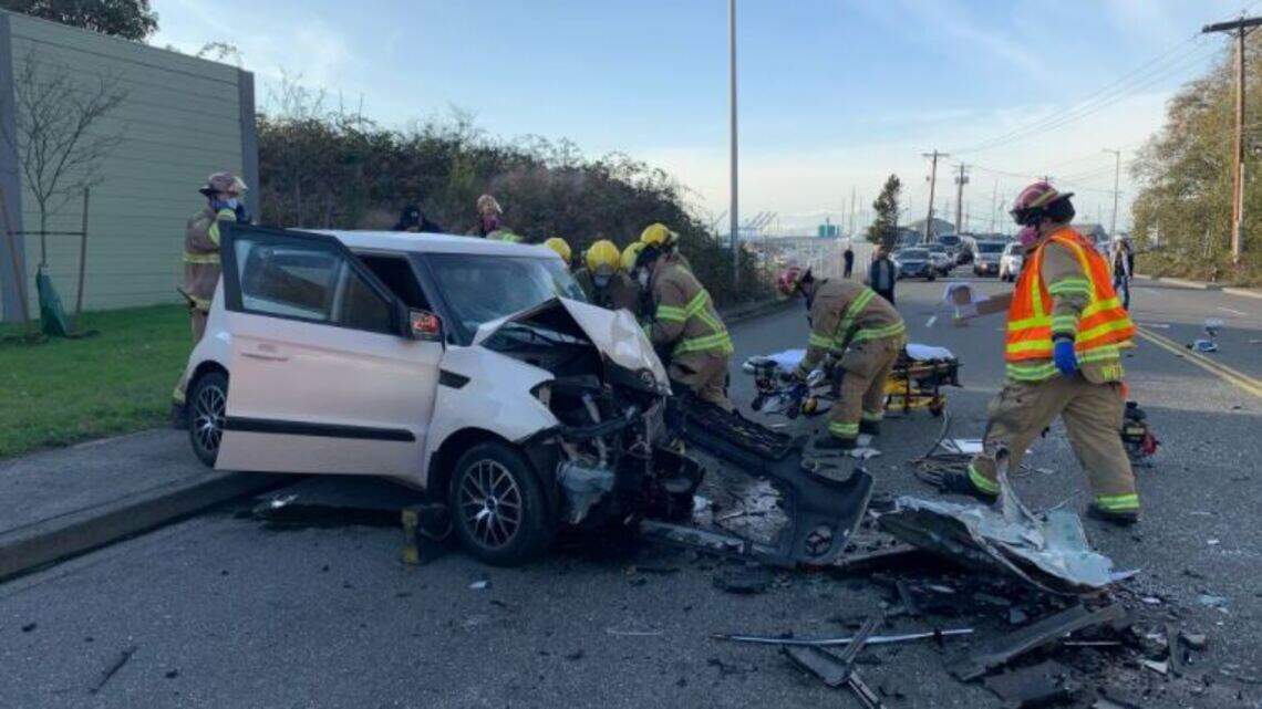 1 killed, 2 injured after head-on collision in Tacoma | Tacoma News Tribune