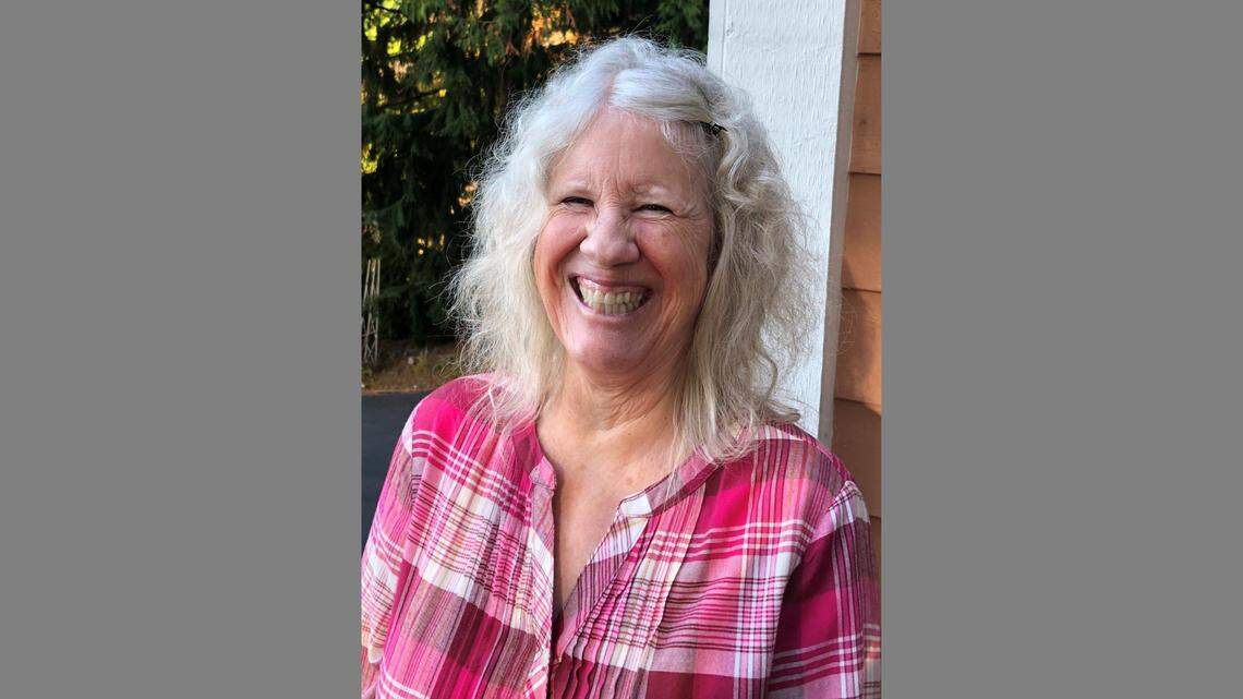 A neighborhood cul-de-sac turned into a murky lake. Who’d they call? Each other