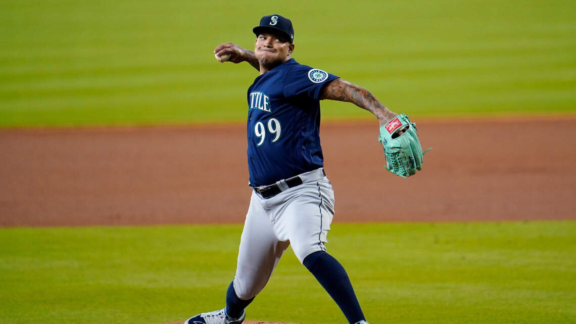Miscues cost Mariners again in loss to Houston as Taijuan Walker makes return
