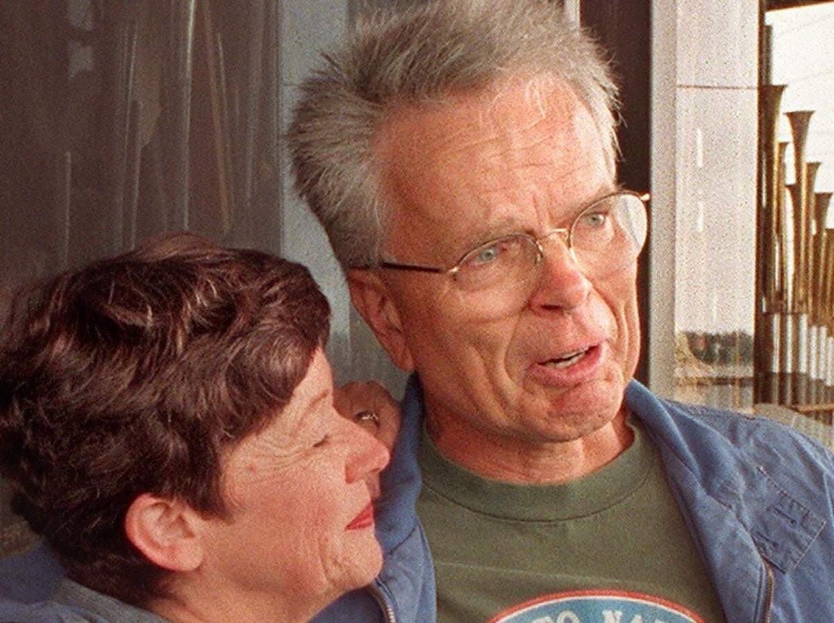 Margaret and Dick Daubert, owners of the University Place Pizza & Pipes restaurant talk about how they built the eatery and the loyal customers and employees they had the day after the restaurant burned.