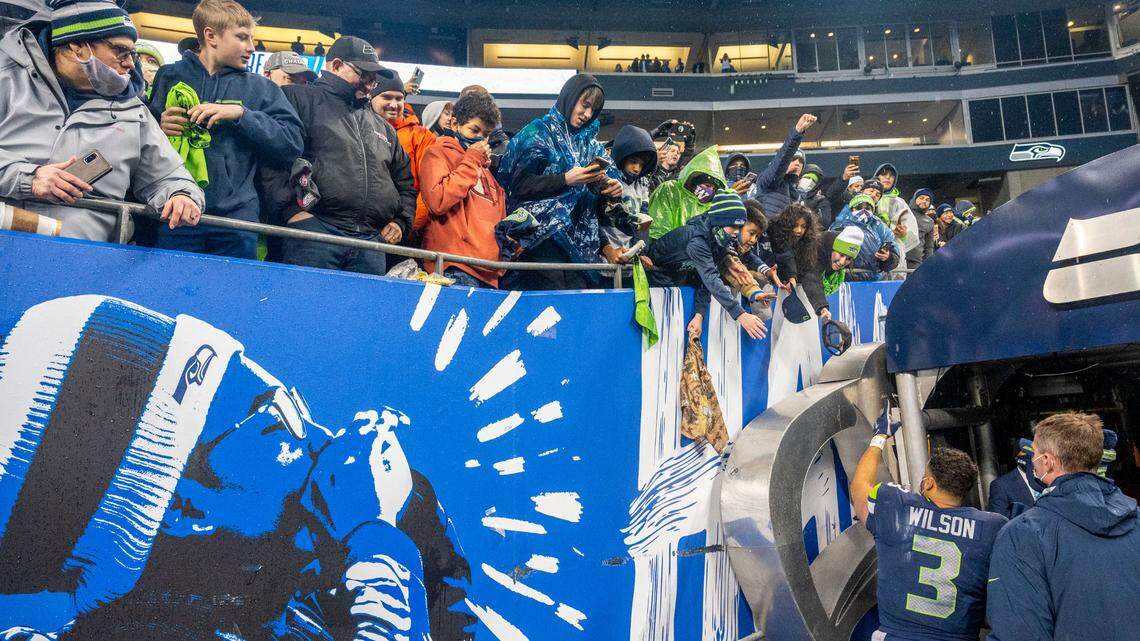 Russell Wilson waiving Seahawks no-trade clause to get traded to Denver ‘not yet’ done