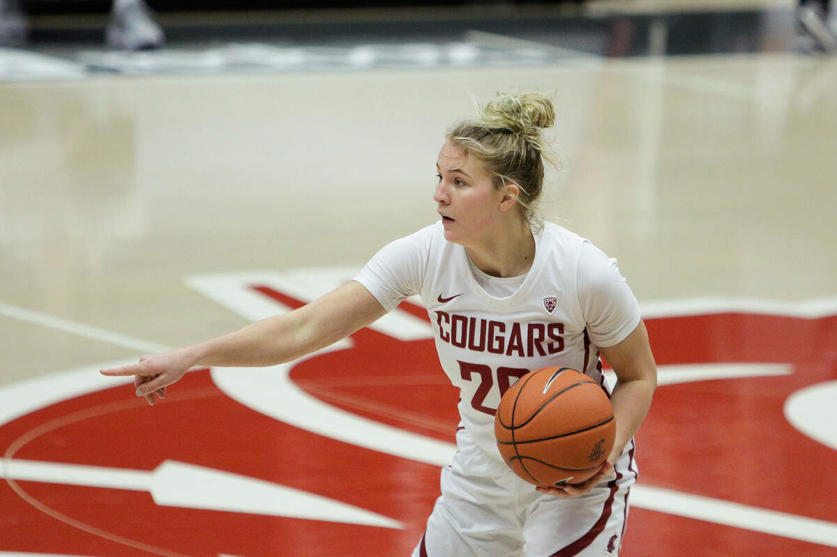 Washington State guard Grace Sarver talks to her teammates during the first half of an NCAA college basketball game against UCLA in Pullman, Wash., Friday, Feb. 5, 2021. (AP Photo/Young Kwak)