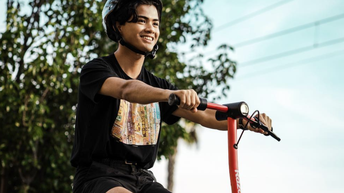 Razor plans to remove hundreds of electric e-scooters and dozens of e-bikes from Tacoma streets by the end of the month.