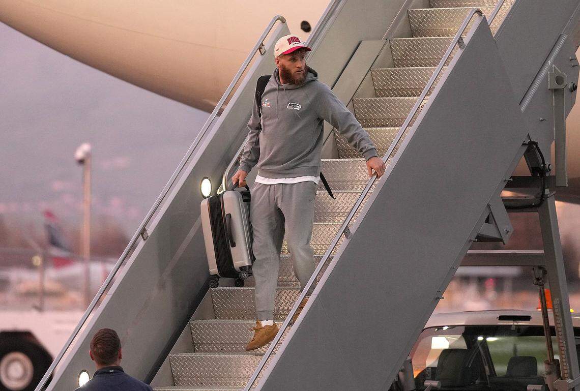 SAN JOSE, CALIFORNIA - FEBRUARY 01: Cooper Kupp #10 of the Seattle Seahawks arrives at San Jose Mineta International Airport ahead of Super Bowl LX on February 01, 2026 in San Jose, California. (Photo by Thearon W. Henderson/Getty Images)