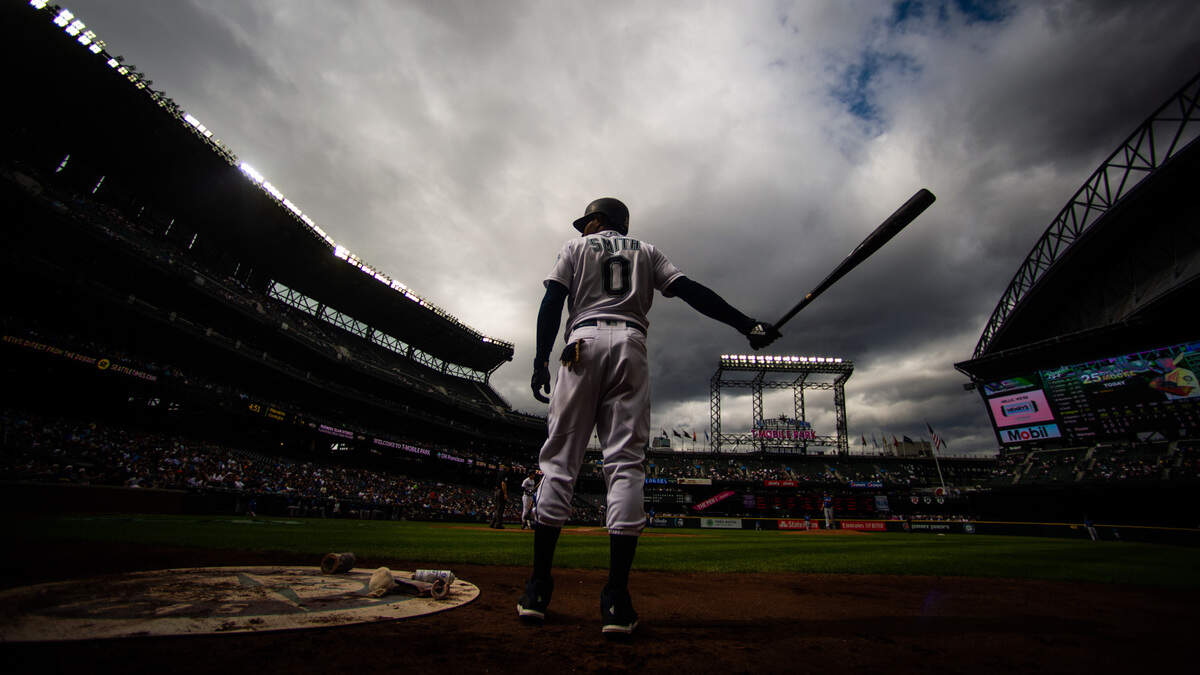 Mallex Smith warms up on deck during the game. The Seattle Mariners played the Kansas City Royals in a Major League Baseball game at T-Mobile Park in Seattle, Wash., on Wednesday, June 19, 2019.