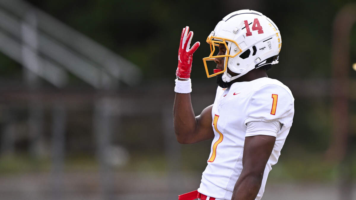 Mount Tahoma wide receiver Elijah Durr (1) reacts to a touchdown against the Lincoln Abes during the first half of the game at Lincoln High School, on Saturday, Oct. 4, 2025, in Tacoma, Wash.