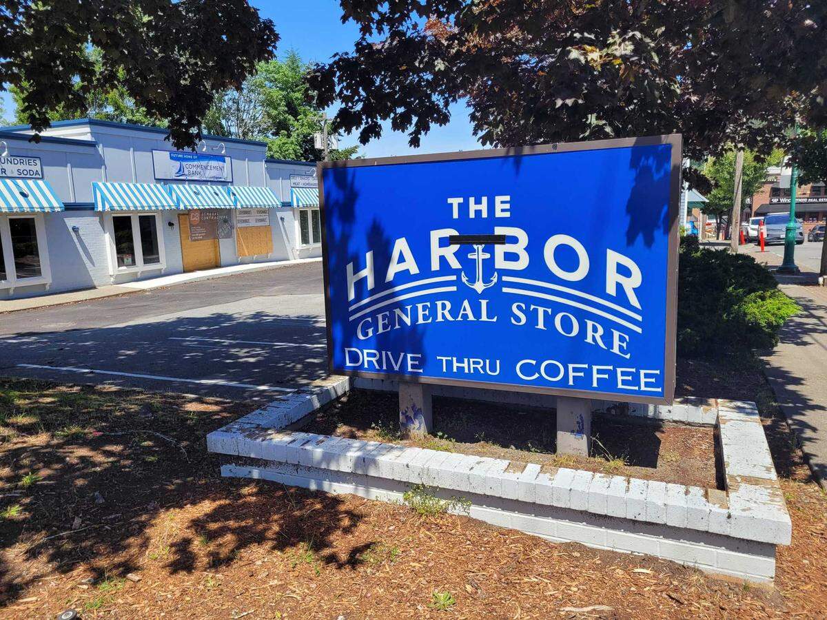 Commencement Bank is moving into the old Harbor General Store building in downtown Gig Harbor.