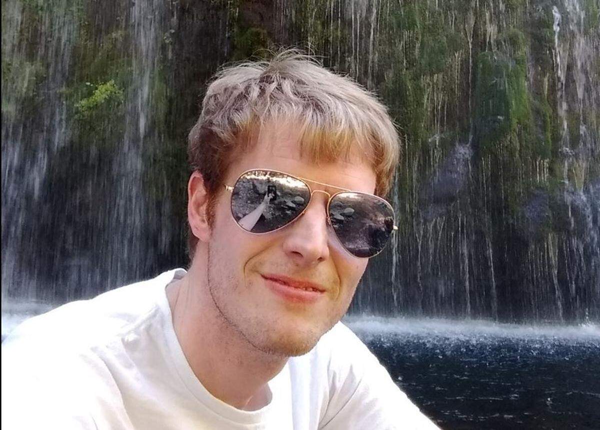 Tumwater cab driver Nicholas Hokema was found stabbed in a Southcenter Mall parking lot.